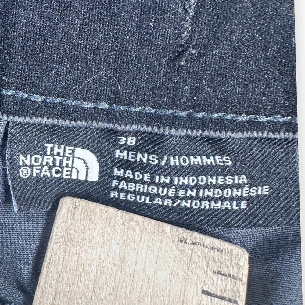 The North Face‎ Mens Size 38 Gray Cargo Shorts Elastic Waist Outdoor Casual